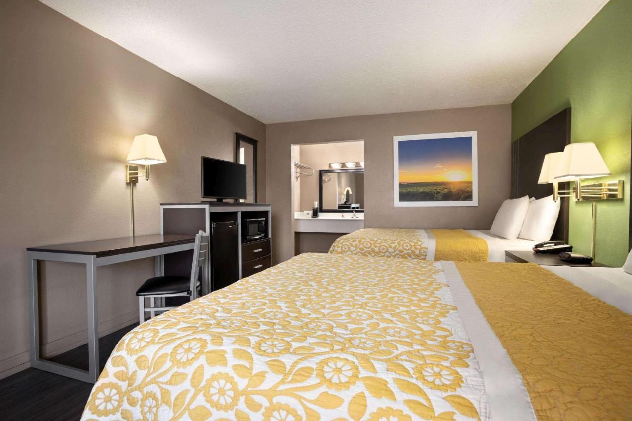 Days Inn By Wyndham Hardeeville/ I-95 State Line ภายนอก รูปภาพ