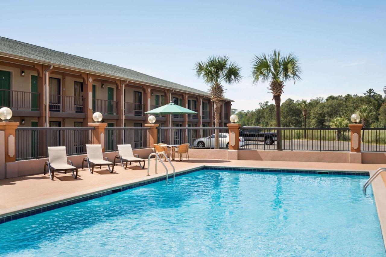 Days Inn By Wyndham Hardeeville/ I-95 State Line ภายนอก รูปภาพ